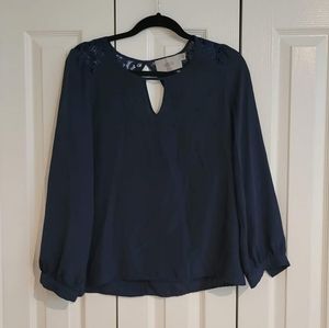 Blue blouse with lace